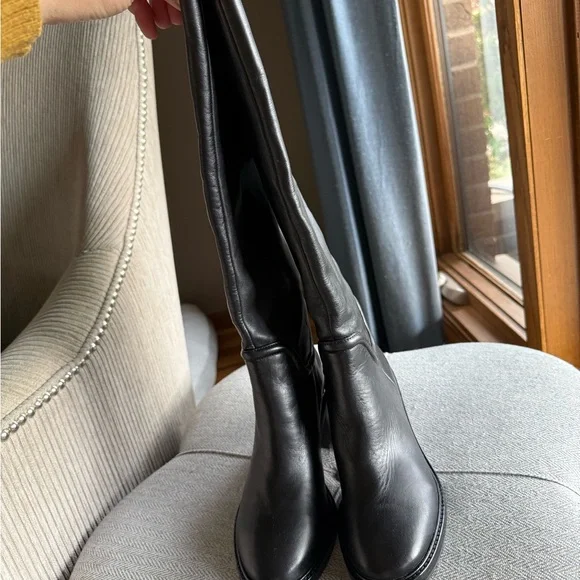 Vince Dani Elegant Black Leather Knee-High Boots - Picture 5 of 9